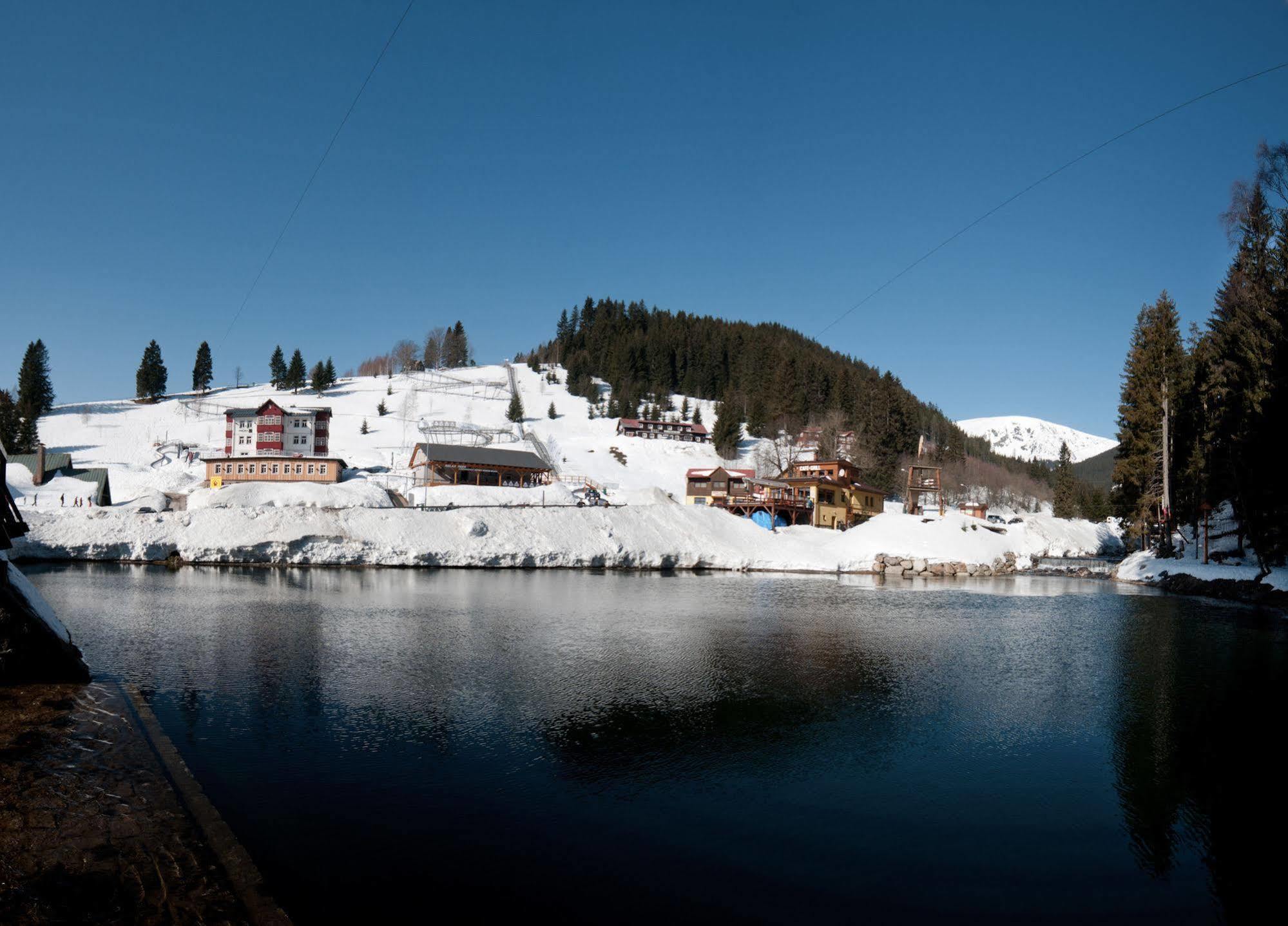 Snezka Residence Pec pod Snezkou Exteriör bild